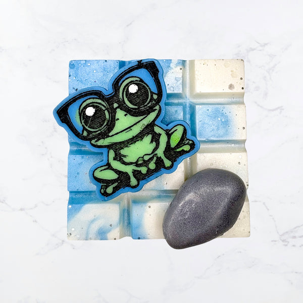 frog with glasses wax melts