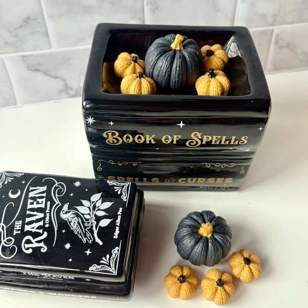 black pumpkin wax melts